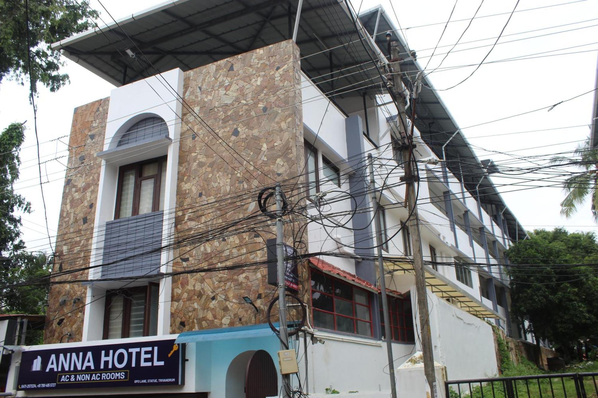 Anna Hotel Thiruvananthapuram Exterior foto